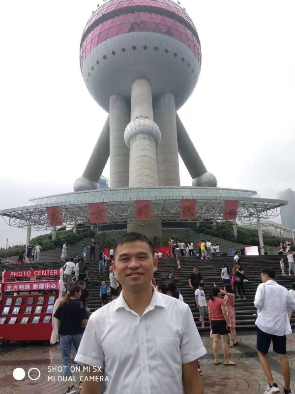 小猫吃老鼠的第一张照片--武平征婚网