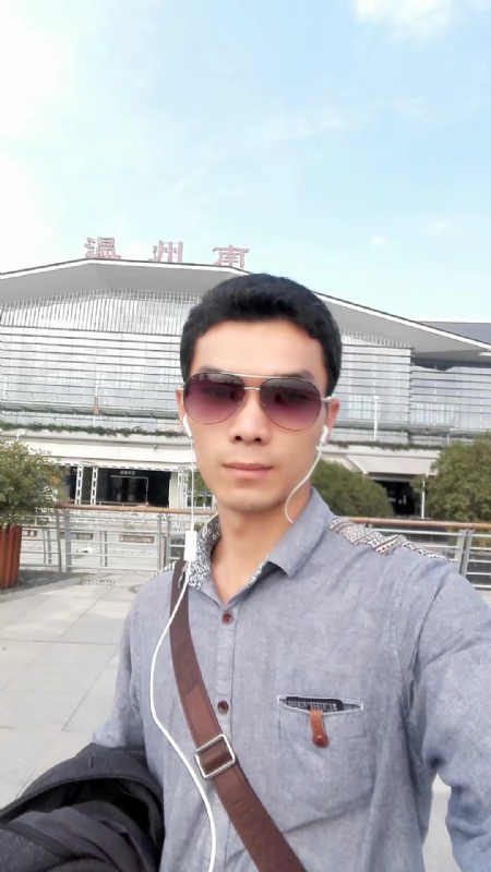 错把真心喂了狗的第三张照片--武平征婚网