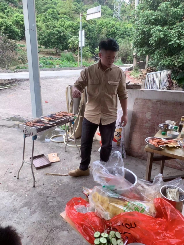 你黑我哟的第一张照片--武平征婚网