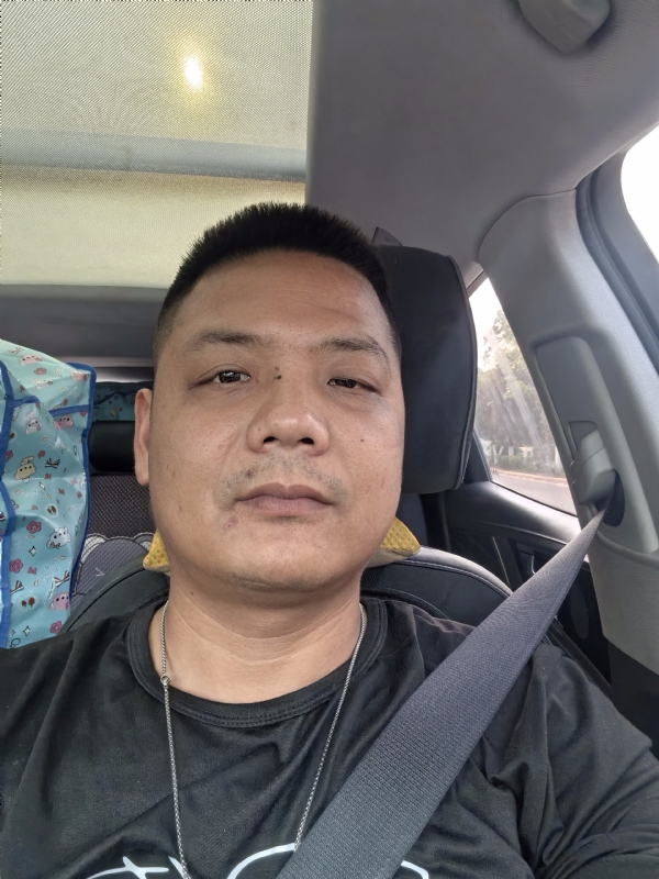 卖电池的大叔的第一张照片--武平征婚网